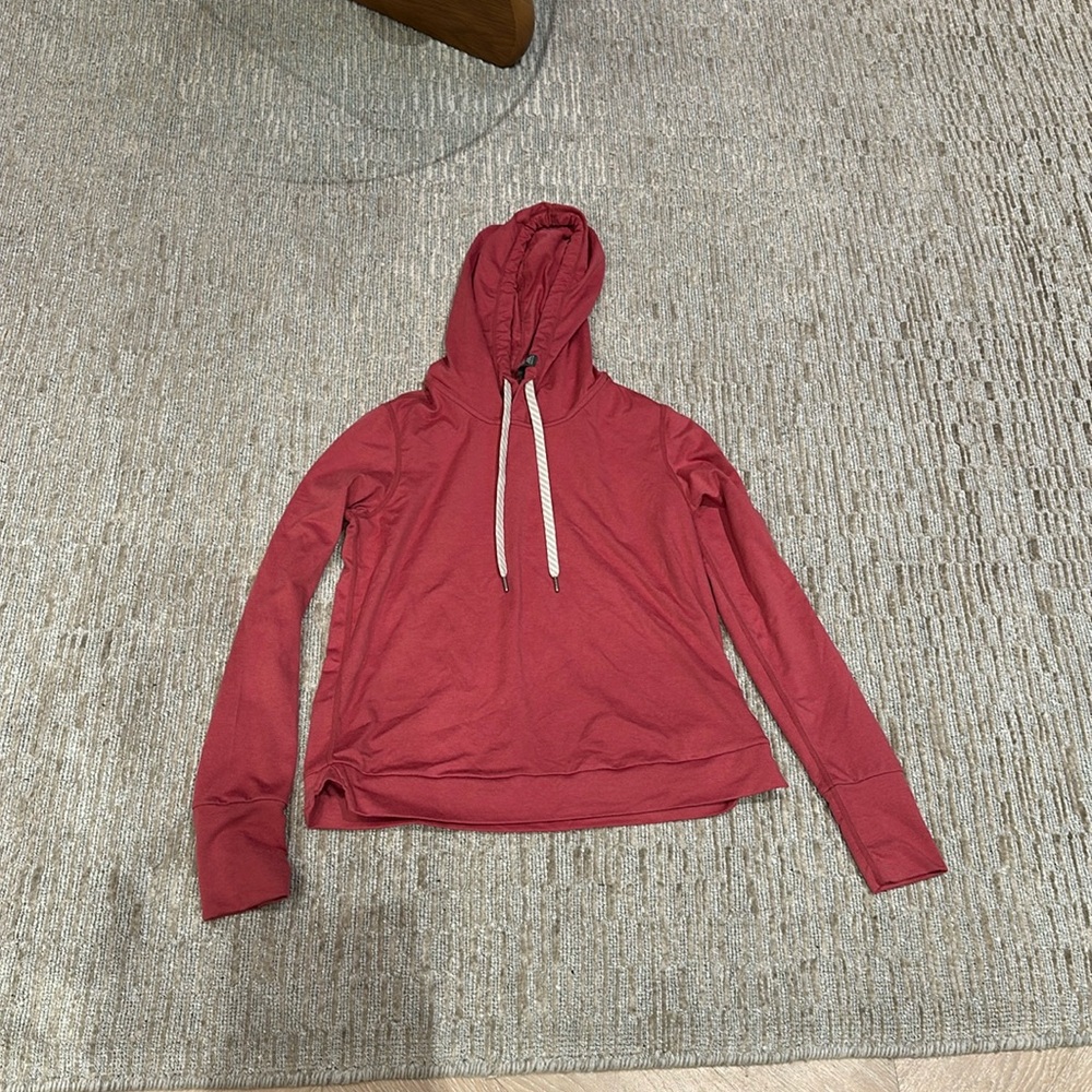 Vuori red hoodie
